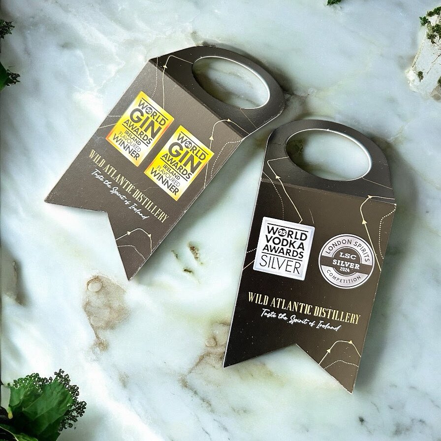 Simonjohndesign's tweet photo. Custom-designed and printed bottle neck tags for Wild Atlantic Distillery — celebrating their award-winning spirits with standout shelf presence. Designed and produced in-house.

#PackagingDesign #BottleTags #WildAtlanticDistillery #PrintDesign #SimonJohnDesigns https://t.co/Ua0coY6YwY