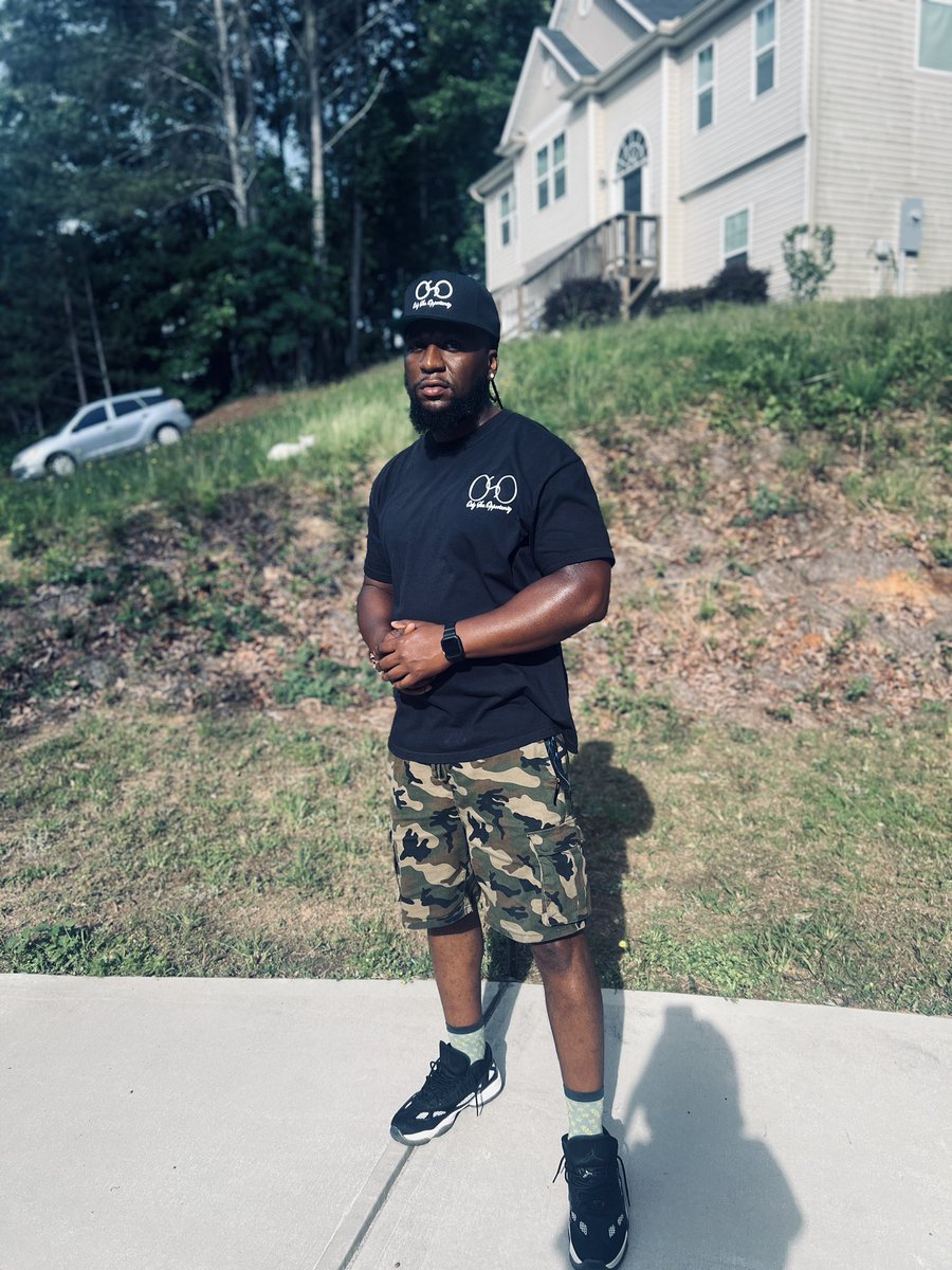 SHEMLEVI's tweet photo. HIT-TAPE DROPPIN IN 3 WEEKS …. COMING WITH A BUNDLE FOR $50 . “THEY DONT REALLY LOVE US 💜” T SHIRT COME WITH IT …. LOCK IN 🤞🏾📈 https://t.co/oWFAU90Bce