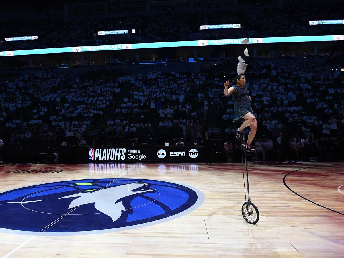 barstoolsports's tweet photo. Timberwolves Fans Showered Red Panda With Deafening MVP Chants After She Once Again Stole The Show During Halftime Of Game 5 https://t.co/gcPIJzr059 https://t.co/IyWNExUu31