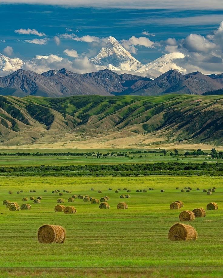 cultureartislam's tweet photo. Khan Tengri Mountain, Kazakhstan. https://t.co/SxkFcdZHkC