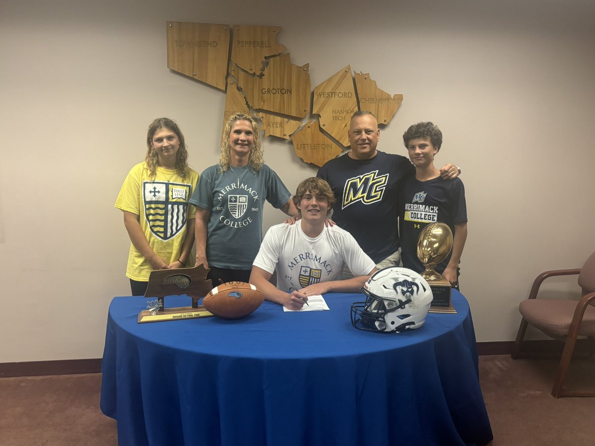 NvtVikingsFB's tweet photo. Breaking news! 

Chase Carney officially signs to play D-1 football at Merrimack college. 

Chase is an extremely hard worker who earned this opportunity by not only being a tremendous football player but a great person! 

Time to get to work and be great! @ChaseCarney15 https://t.co/mnBHW0YzFb