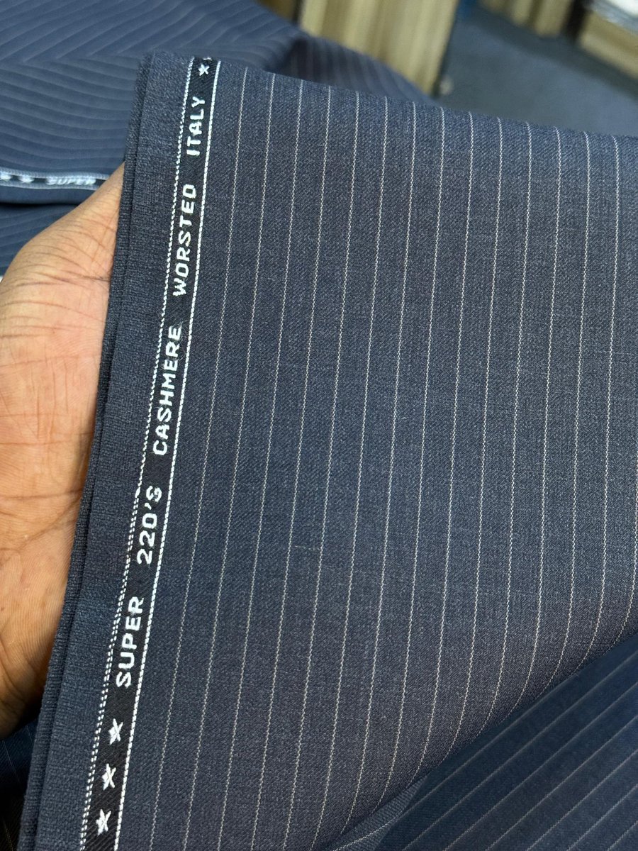 Abbanbaffaa's tweet photo. Cashmere (original)
      Worsted wool
N 45,000 per yard✂️ https://t.co/JwM7xIAn2W
