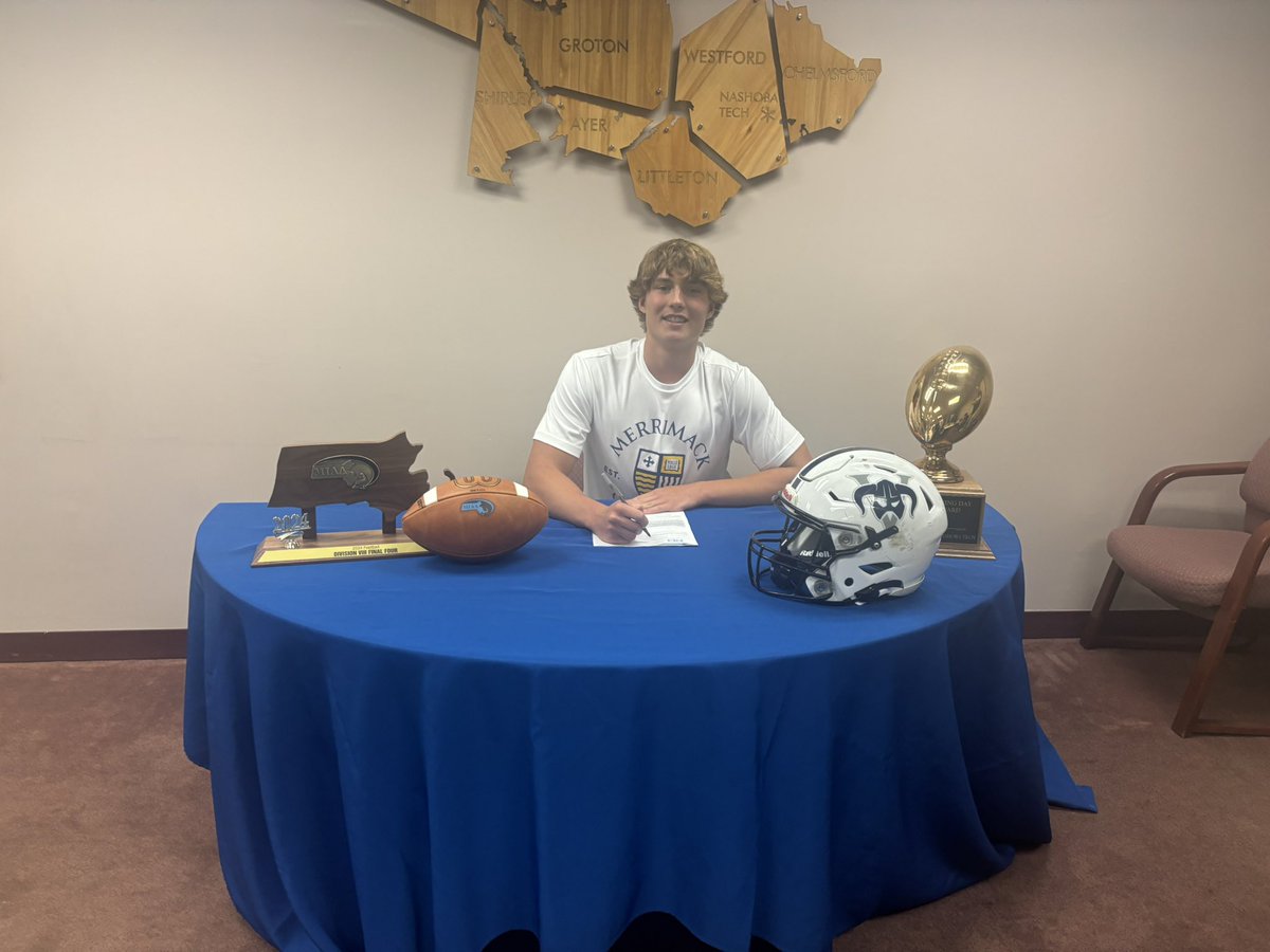 CoachDanny4's tweet photo. Extremely excited for @ChaseCarney15 who signed today to play D-1 football at Merrimack.

Chase is an outstanding young man who earned this opportunity by simply working extremely hard. I am so proud of him.

Thank you to coach @mzanellato and @Merrimack_FB ! https://t.co/l8MmsyFvxR