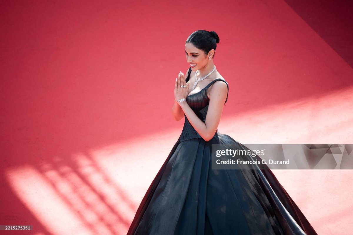 METKRITTAMET's tweet photo. สวยสุดๆเจ้าแม่โว๊ยยยยย 👑
 #VeenaXCannes
#VeenaMUT2025 https://t.co/M6Y3JLJfTU
