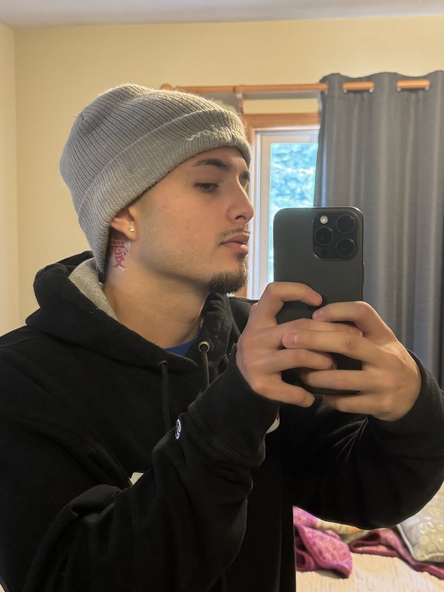 chris c🥇 tweet media