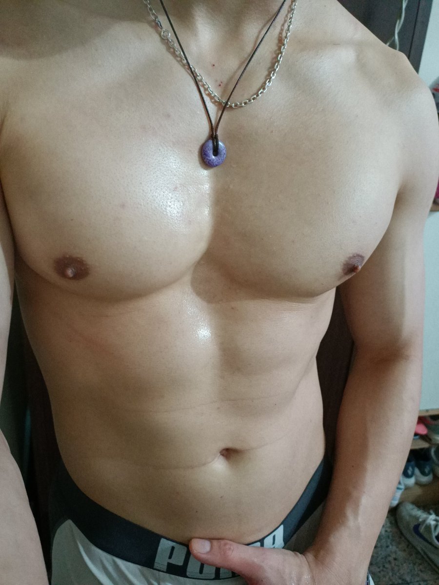 客人覺得很舒服卻不再回購的原因在我看來只有經濟衝突，卻沒想到也會有其他心路歷程，其中有一種理由，讓我特別懷疑，就是突然表白說怕暈船，一個人說我完全不信，兩個人說了應該是湊巧，第三個人再說我就有點開心了，莫非我真的還不錯嗎（至少開心三秒
#這個藉口有點甜
#我本來不想說的🫣