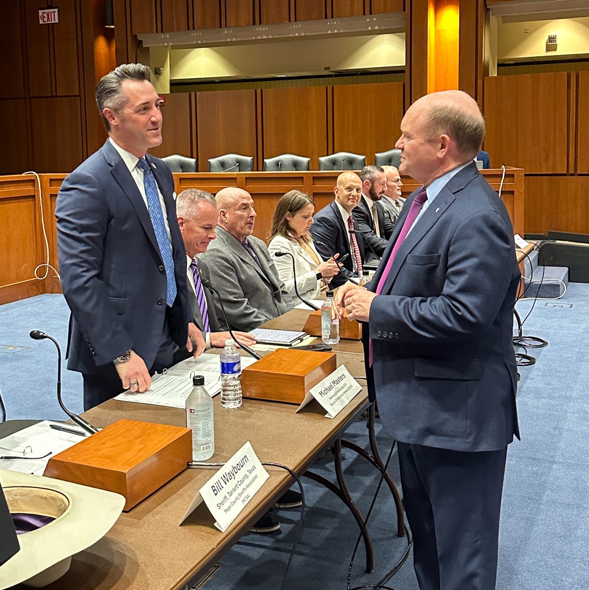 ChrisCoons's tweet image. Thank you to all the law enforcement experts in town from Delaware and across the nation for National Police week who came to my Senate Law Enforcement Caucus panel with @JohnCornyn discussing how de-escalation tactics are reducing harm in high-risk situations.