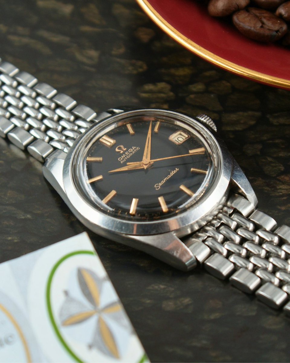 Watchandelice's tweet photo. Omega Seamaster Gilt ✨

Référence 166010
Rare version avec son cadran à laque noire.
Bracelet d’origine avec maillon détachable en superbe état.
Calibre 552 avec date rapide.

Un daily avec du style.

Dispo à 1750€ : 
https://t.co/vQdzsOj6Ff https://t.co/KTJRN1la7u