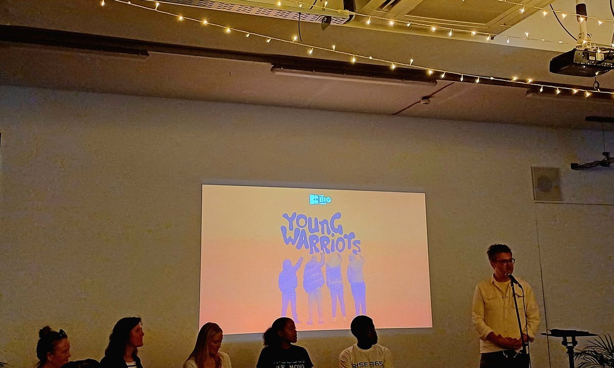 At the launch of the Young Warriors podcast in Glasgow 👇🎧

In this podcast, Ali Fraser and some formidable young people explore street culture and youth-led change in different places across the UK. #Criminology #YouthWork #YoungPeople #podcast
🔗
open.spotify.com/show/1KLXLNFsQ…