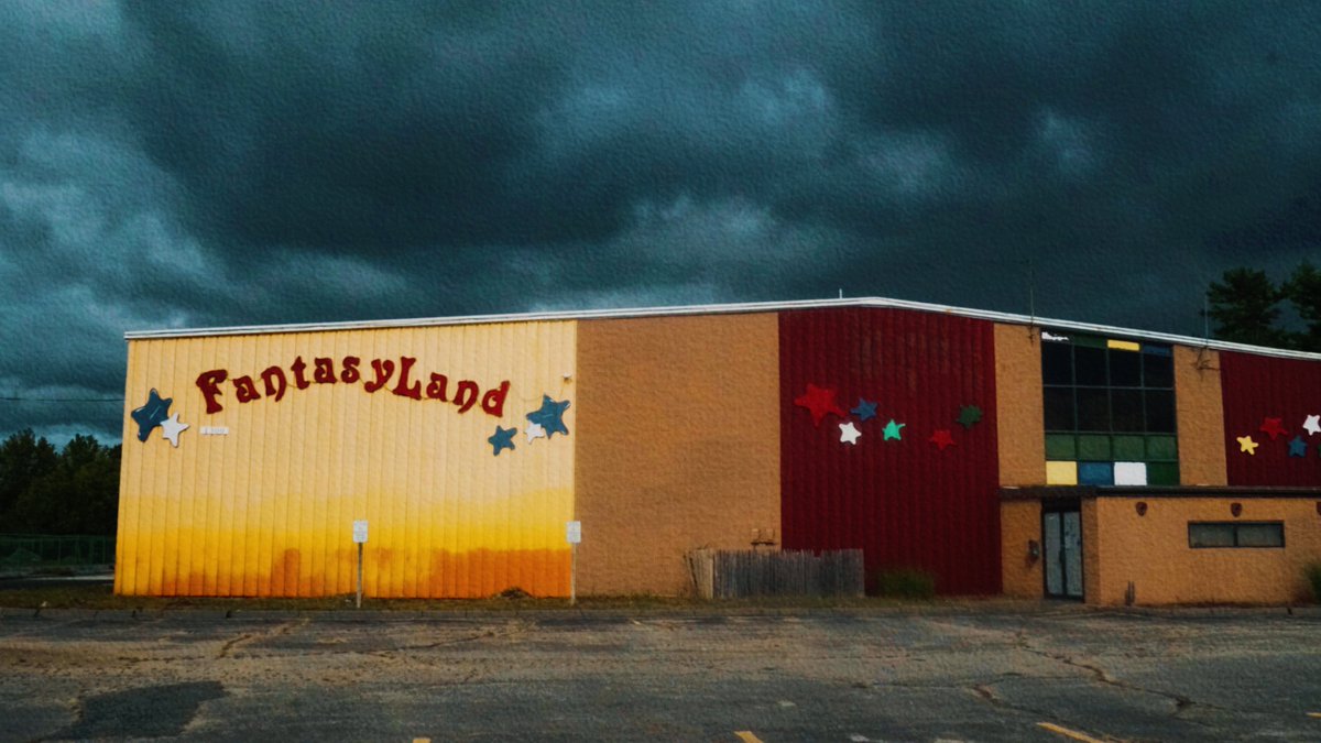 ThemBeatsllc's tweet photo. I CAN’T WAIT FOR FANTASYLAND TO OPEN Y’ALL! 

https://t.co/ZAb1PI5HSl https://t.co/mhNzKtGick