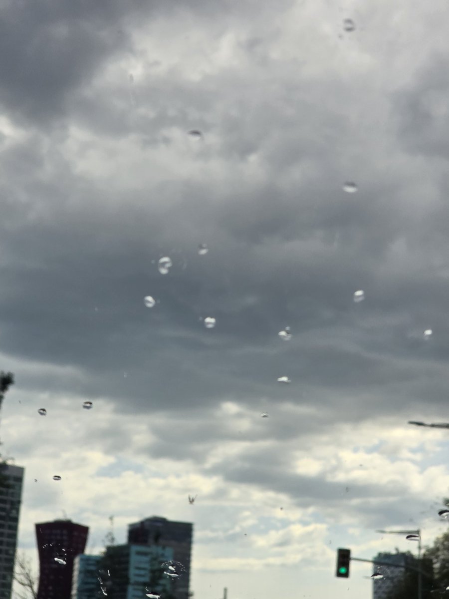 M.Isabel (@gramareus) on Twitter photo Aquesta tarda a Barcelona!!
24°C i molt ennuvolat!!☁️
#Barcelona #sarria #clouds <a href="/1967fct/">EL CLIMA EN TIEMPO REAL</a> <a href="/ecazatormentas/">Cazatormentas</a> <a href="/StormHour/">#StormHour</a> <a href="/JRovireta/">Jordi Rovira</a> <a href="/SeguimlaMeteo/">Seguim la Méteo</a> <a href="/SomosMeteo/">SomosMéteo</a> <a href="/SoniaPapell/">Sònia Papell</a> <a href="/javioru/">Javi Martinez</a> <a href="/Alex_MeteoM/">AlexMeteoM</a> Aquesta tarda a Barcelona!!
24°C i molt ennuvolat!!☁️
#Barcelona #sarria #clouds <a href="/1967fct/">EL CLIMA EN TIEMPO REAL</a> <a href="/ecazatormentas/">Cazatormentas</a> <a href="/StormHour/">#StormHour</a> <a href="/JRovireta/">Jordi Rovira</a> <a href="/SeguimlaMeteo/">Seguim la Méteo</a> <a href="/SomosMeteo/">SomosMéteo</a> <a href="/SoniaPapell/">Sònia Papell</a> <a href="/javioru/">Javi Martinez</a> <a href="/Alex_MeteoM/">AlexMeteoM</a>