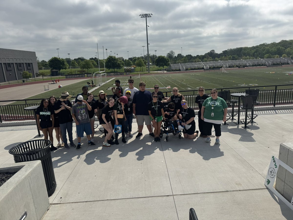 Ms.Hewitt tweet media