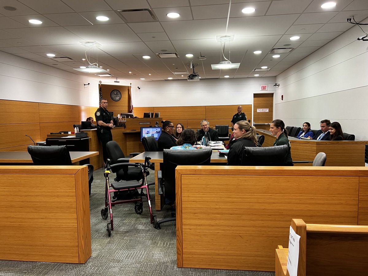 Read our story, “When one rises, we all rise,” as we mark #TreatmentCourtMonth in the 
#12circuitFL. Problem-solving Courts (PSCs) reduce crime, save lives and strengthen communities. Continue reading at jud12.flcourts.org/news