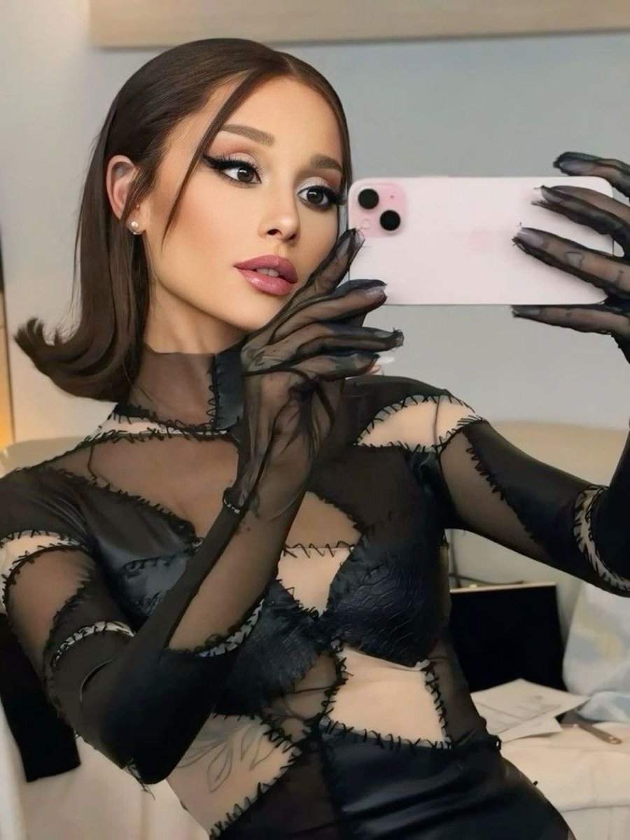 simpforari's tweet photo. I exist, you send. https://t.co/QtEhA1ZgDt