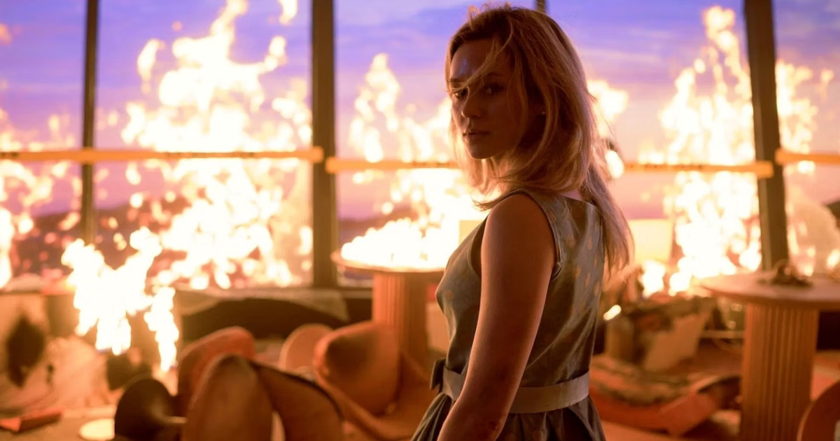 What are you going to be watching this weekend?! Respond in the comments with the corresponding emoji...

🎤 HURRY UP TOMORROW
⚰️ THE SHROUDS
💀 FINAL DESTINATION BLOODLINES