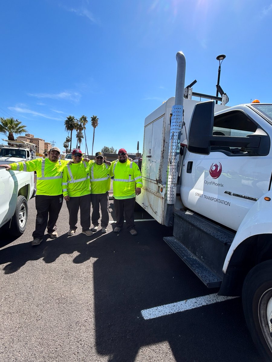 Phoenix Street Transportation has 24/7 response for urgent City street issues! 
Just call the 24/7 Hotline 602-262-6441 or submit a ticket in the MyPHX311 portal at Phoenix.gov/myPHX311 

#StreetsPHX