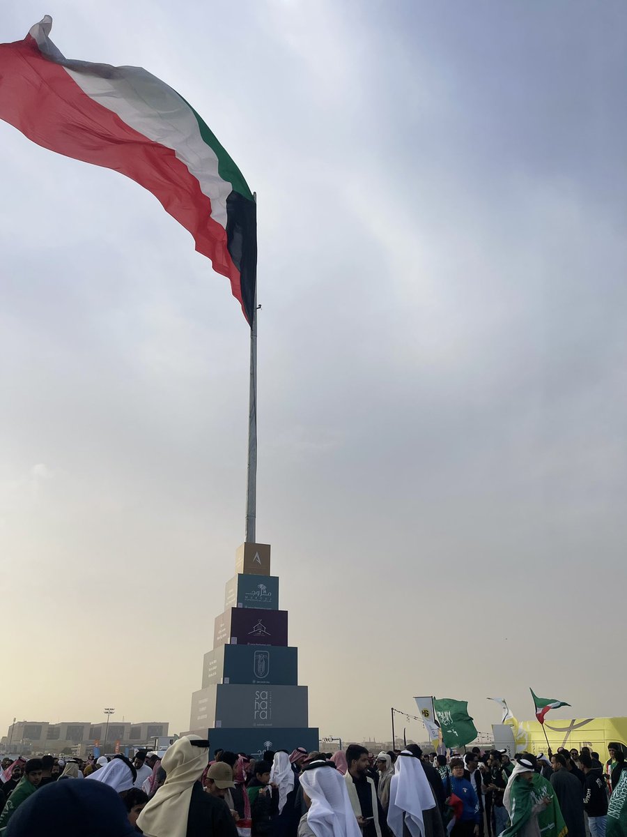 خفاق في السماء

🇰🇼 وطني #الكويت .. سلمت للمجد 🇰🇼
#Kuwait