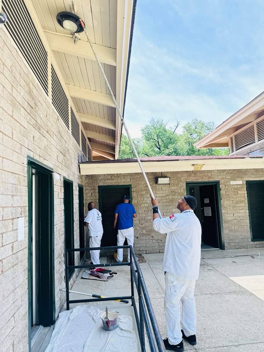 DCDGS's tweet photo. ๐๐Itโs a team effort to get our pools ready for summer fun! Our Facilities Team continues hitting every outdoor pool as they prepare for reopening! Join us for our Jump-In DC #SummerKickoff Event next Fri., May 23rd at, Langdon Pool with @DCDPR! #DGSMaintainsDC #PoolReadiness https://t.co/aiuCuEw4H0
