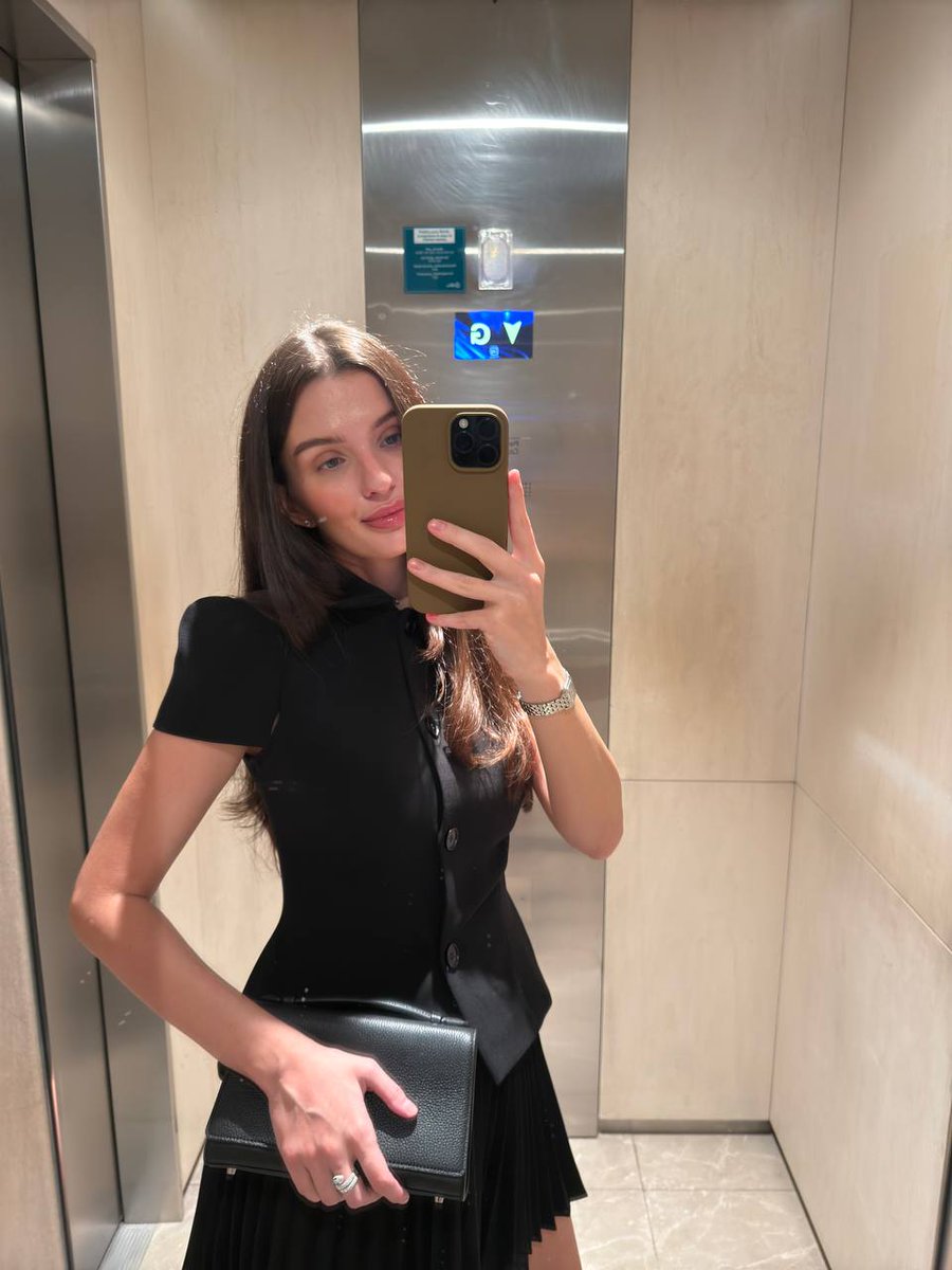 You can`t afford my attention, but you can sure try loser 🤏🤏🤏

femdom findom walletdrain paypig cashcow humanatm