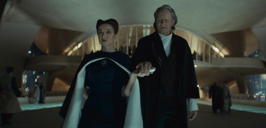 baileylikemovie's tweet photo. Andor is the rare prequel where the knowledge of where the story ends makes the experience of watching so much richer. Knowing most of the characters you’re watching and bonding with are doomed is what adds this palpable weight to every single exchange. Tony Gilroy is a master. https://t.co/scAFYxYSNc
