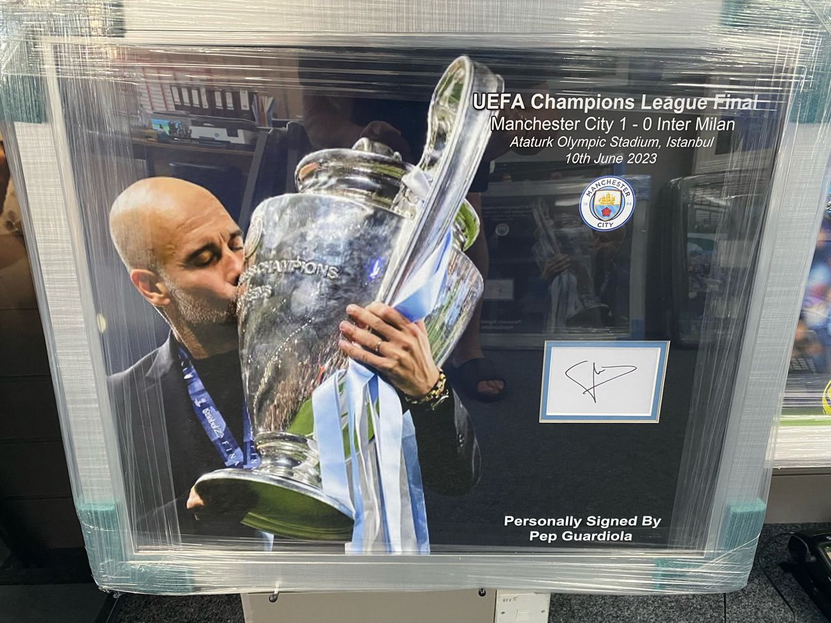 Football card coming soon for a signed Pep or Garnacho picture 
#upthehatto #1Family #hattersleyfc