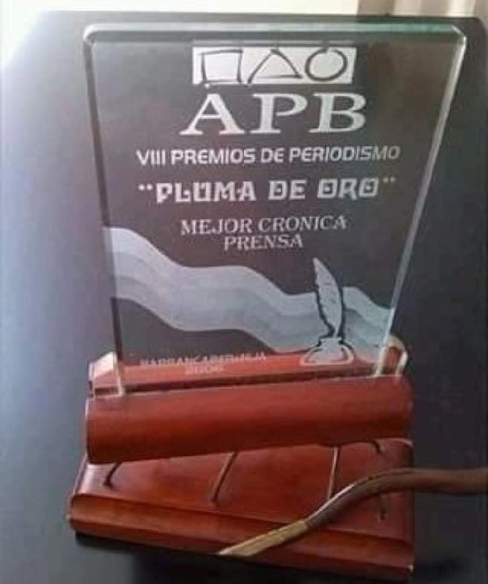 Adriau's tweet image. #Tbt de mi primer premio de periodismo. Fue en zona de conflicto armado. Solo para valientes 💪
Amo😍📰✍🏻