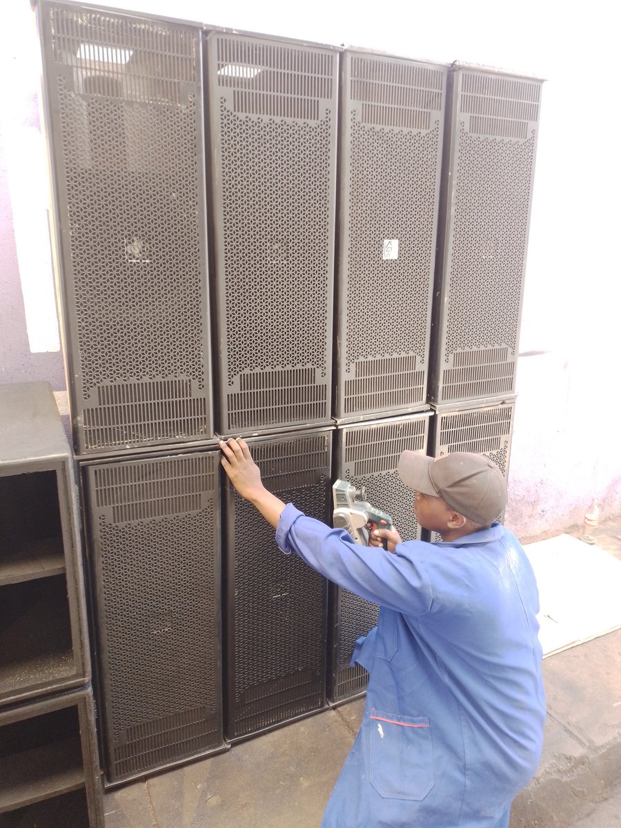 Support us by giving us your order,these are the trending modern line array,quality workmanship and sound clarity