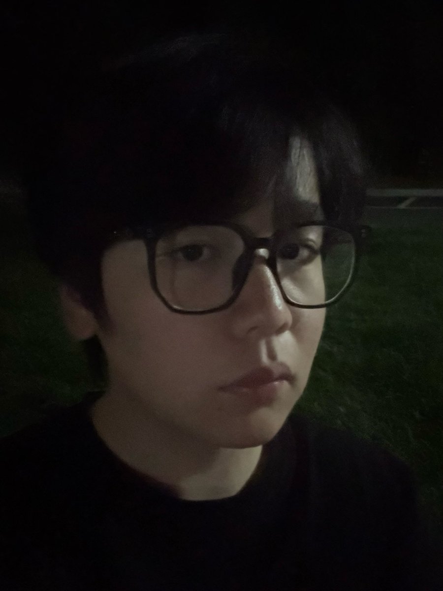 Anhonen's tweet photo. 无意义近照
（我好累好累好累…
#4i小狗 #四爱 #四爱男受 https://t.co/h2GIntBCbo