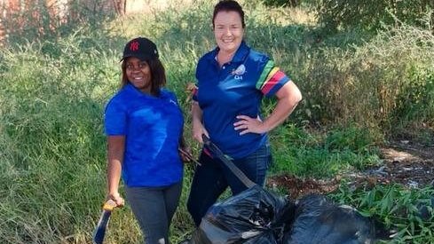DA_NCape's tweet photo. 🧢The DA is working in your municipality. 🧢
From #Gamagara to #Richtersveld &amp; #SolPlaatje to #DawidKruiper, our people are on the ground, meeting with communities, responding to your concerns &amp; helping to fix our towns. 🧹💬The DA is your best path to a better municipality. 💫💙 https://t.co/QqwWr62nQP