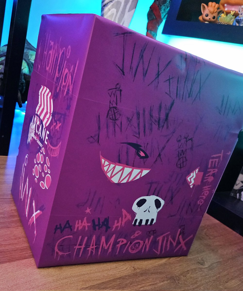 Let's unbox my new baby Jinx statue &amp; then discover Clair Obscur: Expedition 33  &gt;&gt; twitch.tv/cinderys ✨️