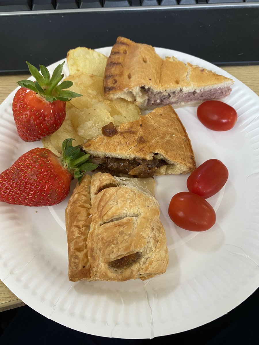 KarenM85's tweet image. Lovely buffet with home made pies and cakes by the team on my behalf. All paperwork completed. One day left of placement #PlateParty #StudentOT