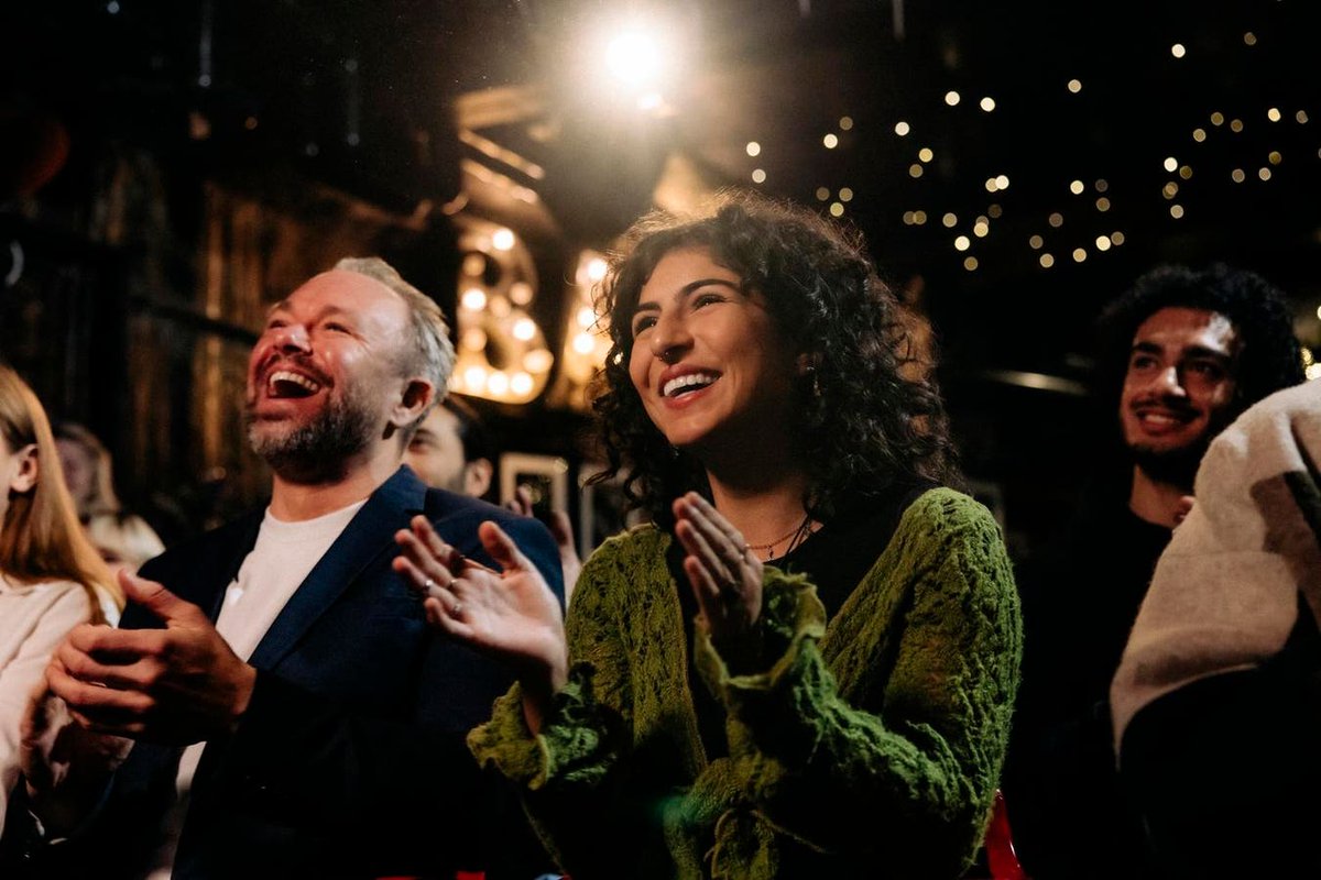 To truly resonate, brands must do what great performers do: Focus the audience, speak their language, dramatize real life, adapt in real time, and stay consistent. That’s not just a marketing strategy; that’s a standing ovation waiting to happen. ow.ly/jbCq50VTo5i