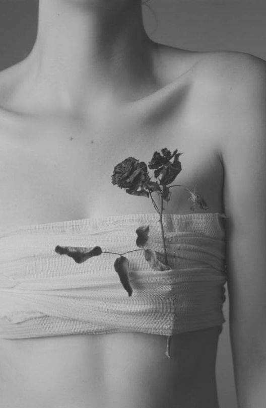 "Si c’était à recommencer, je te rencontrerais sans te
chercher."
Paul Éluard

📷 Michalina Wozniak©