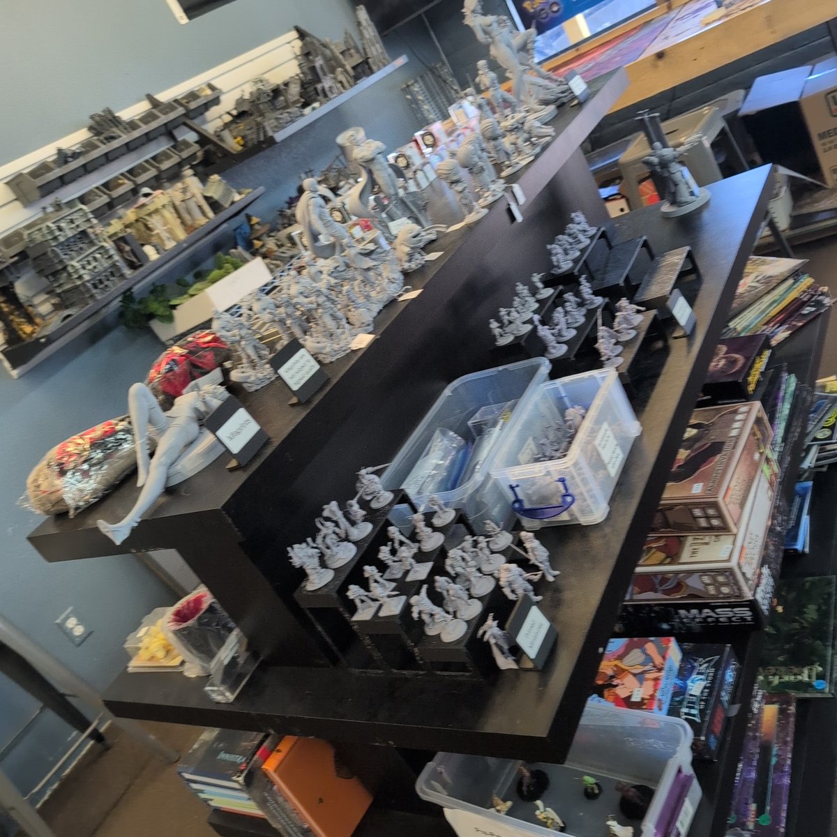 risingsun_games's tweet photo. Come in Wednesdays to build and paint! From gundam to 3d prints, we have a table for you! 
#hobby #gundam #warhamner #battletech https://t.co/ayBGAfLZlB