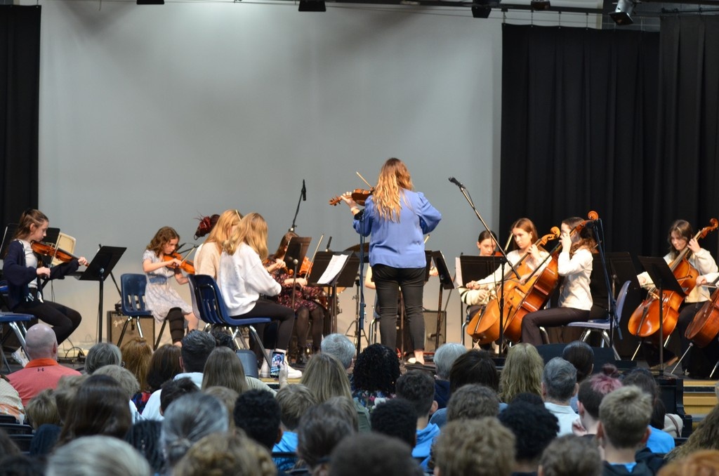 👏A round of applause for yesterday's grade 7 &amp; 8 Spring Concert. Loved watching our talented middle school musicians.