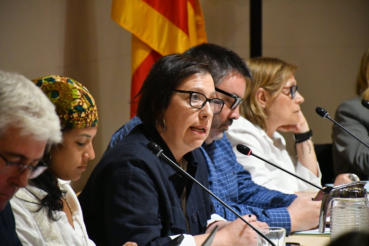 L'oposició vota en bloc al #Plenari per forçar el govern a tirar enrere l'expropiació de <a href="/Ramblabadal188/">Plataforma Rambla Badal 188</a>.
Al #SantsMontjuïcAlDia escoltem la crònica del Plenari de <a href="/BCN_SantsMont/">Districte de Sants-Montjuïc</a> amb totes les intervencions.

🎧Audio👉go.ivoox.com/rf/146727757
📰Notícia📸👉el3.cat/noticia/101377…