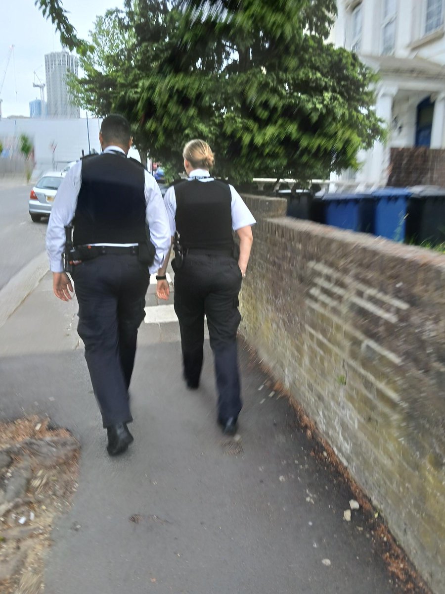 MPSNorthActon's tweet photo. Today, with the kind help of SNT South Acton that staffed up with us we tried to solve a few ongoing incidents on our ward. We attended incidents regarding disputes between neighbours and drug dealings.
#yourlocalmet https://t.co/giEIZIR6t6