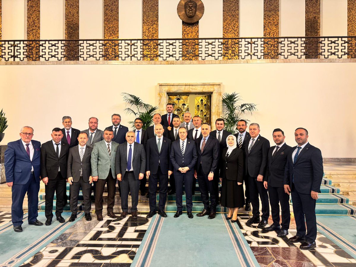 Murat KAYA 🇹🇷 (@muratkayatr54) on Twitter photo 📍TBMM
KEFEK Başkanımız <a href="/cigdemerdogantr/">Çiğdem ERDOĞAN</a> ve Sakarya Milletvekillerimiz, <a href="/aliinci_54/">Ali İNCİ</a>, <a href="/ertugkocacik/">Ertuğrul KOCACIK</a> ile birlikte; AK Parti Sakarya İl Başkanımız <a href="/yunustever/">Yunus TEVER</a> ve İlçe Başkanlarımızı Türkiye Büyük Millet Meclisi’nde ağırladık.
Ayrıca TBMM’de, İçişleri Eski Bakanımız, İstanbul 📍TBMM
KEFEK Başkanımız <a href="/cigdemerdogantr/">Çiğdem ERDOĞAN</a> ve Sakarya Milletvekillerimiz, <a href="/aliinci_54/">Ali İNCİ</a>, <a href="/ertugkocacik/">Ertuğrul KOCACIK</a> ile birlikte; AK Parti Sakarya İl Başkanımız <a href="/yunustever/">Yunus TEVER</a> ve İlçe Başkanlarımızı Türkiye Büyük Millet Meclisi’nde ağırladık.
Ayrıca TBMM’de, İçişleri Eski Bakanımız, İstanbul