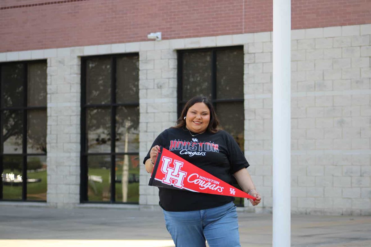 Houston Bound Highlight 🐾
Get ready for an exciting journey, Rachel!

🧑‍🏫 Major: Teaching and Learning
📍 Hometown: Boling, Texas

“I’m most excited about meeting new people and getting to know a different campus and to have fun while also furthering my education.” -Rachel