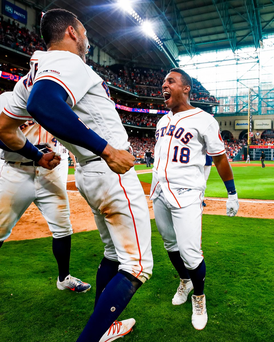 astros's tweet photo. Congrats on an incredible career, Tony! 🤘 https://t.co/mhAxykTrMk