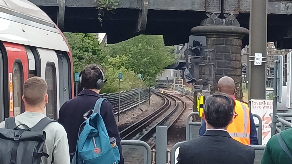 JeromePowderly's tweet image. Fire on track at Royal Oak Station! Trains delayed. Brigade called