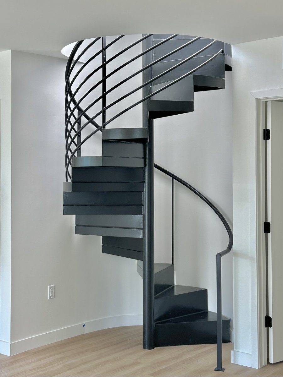 lahmonarch's tweet photo. Construction at 3004 Sunset is coming together — the spiral staircase is in, and interior finishes are nearly complete. Final stretch ahead! https://t.co/NJu5eaKWeB
