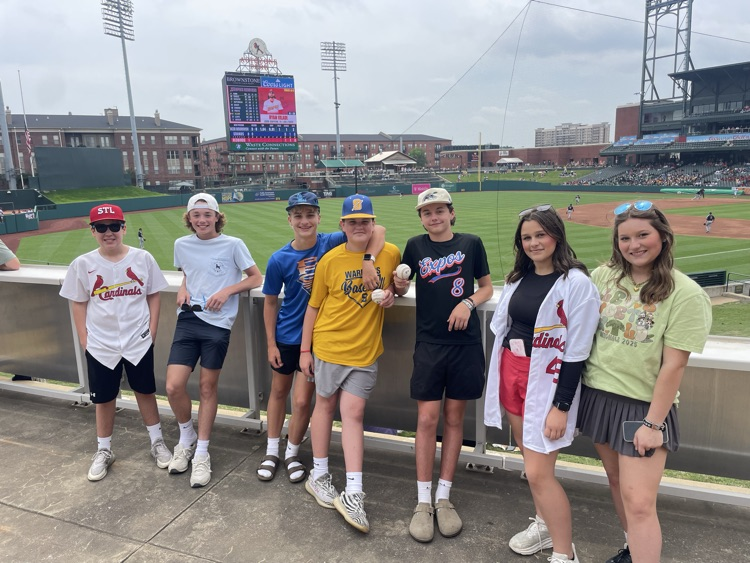 SJHSwarriors's tweet photo. It was a great day at #AutoZonePark! Our 8th graders had fun hanging out with friends, catching foul balls, and cheering on Ms. Mims during the 4th inning. ๐ I think they liked the snacks, too. ๐ Thank you to Mrs. Spencer for coordinating the trip! #tww #CI โพ๏ธ๐๐ https://t.co/wIqJtQoAm9