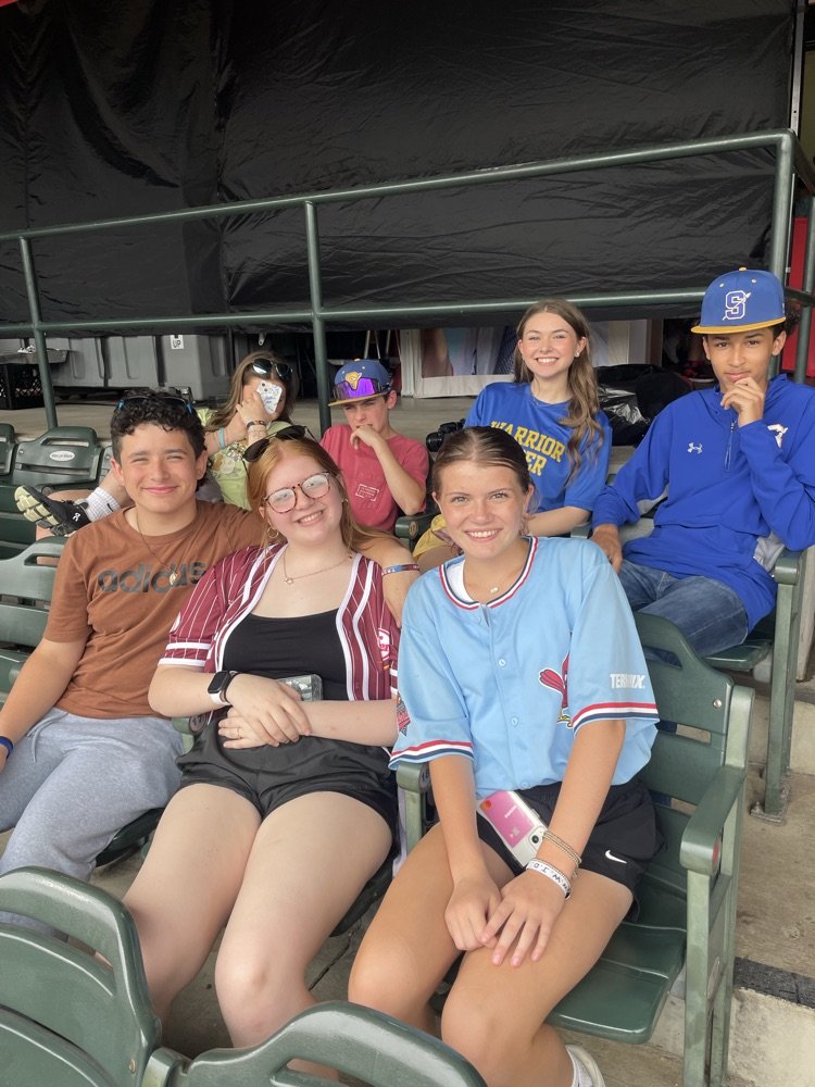 SJHSwarriors's tweet photo. It was a great day at #AutoZonePark! Our 8th graders had fun hanging out with friends, catching foul balls, and cheering on Ms. Mims during the 4th inning. ๐ I think they liked the snacks, too. ๐ Thank you to Mrs. Spencer for coordinating the trip! #tww #CI โพ๏ธ๐๐ https://t.co/wIqJtQoAm9
