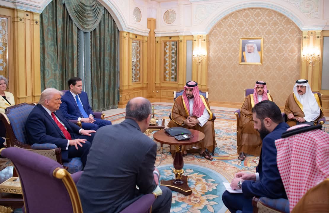 الحمدلله 
الذي ارانا ذلة ملوك ورؤساء العرب السنه ....

والحمدلله على نعمة الشيعة 
والجمهورية الإسلامية الإيرانية 
#القمة_السعودية_الأمريكية