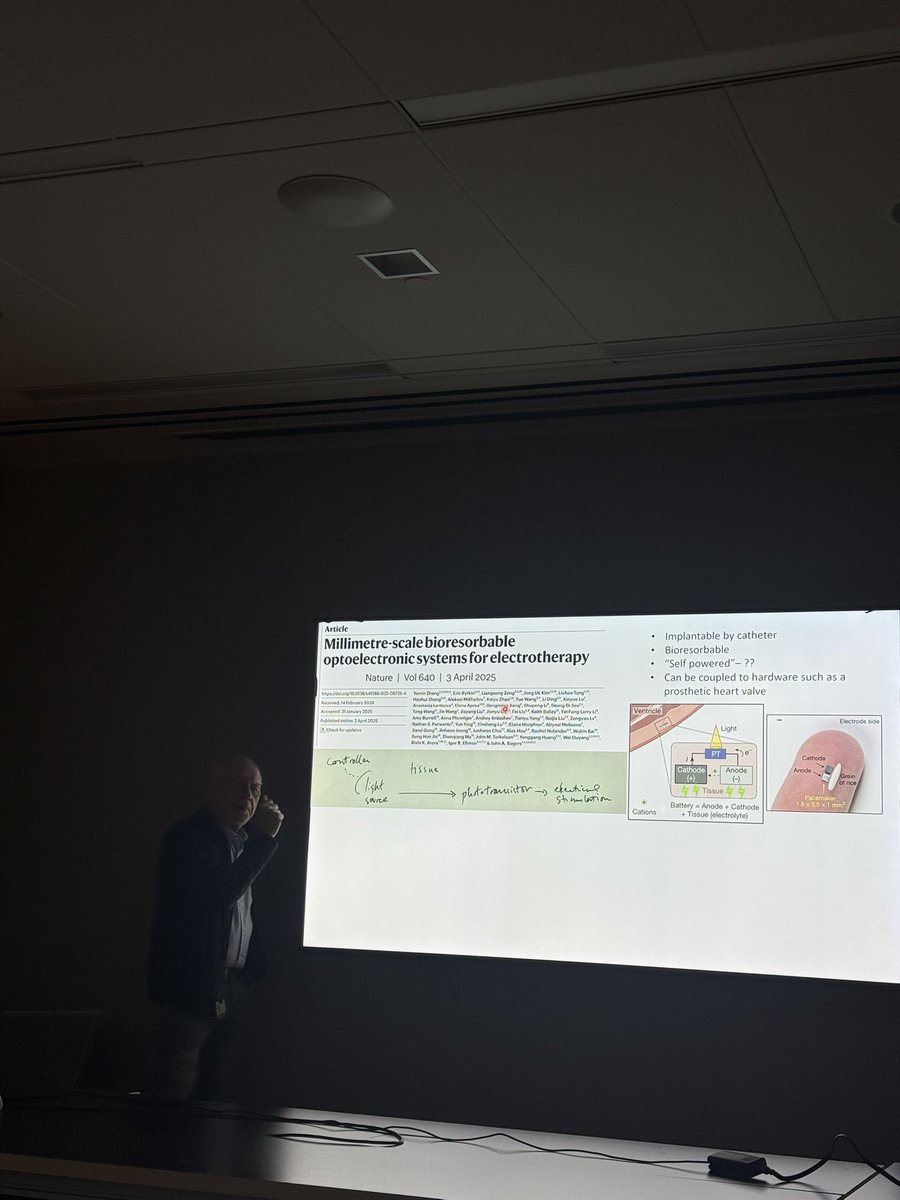 EugenioCingolan's tweet image. Great presentations followed by two for one awesome presentations by Dr Eduardo Marban  @MarbanLab about efforts being made towards a #tiny #absorbable #pacer followed by #Hawaiian #caterpillar a.k.a "the bone collector" / camouflage itself in spider webs ! @AMAZlNGNATURE