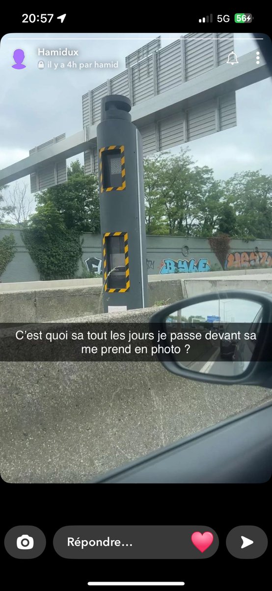 balkan13nrv's tweet photo. On doit lui dire ou pas ? https://t.co/2In7yjwLFG