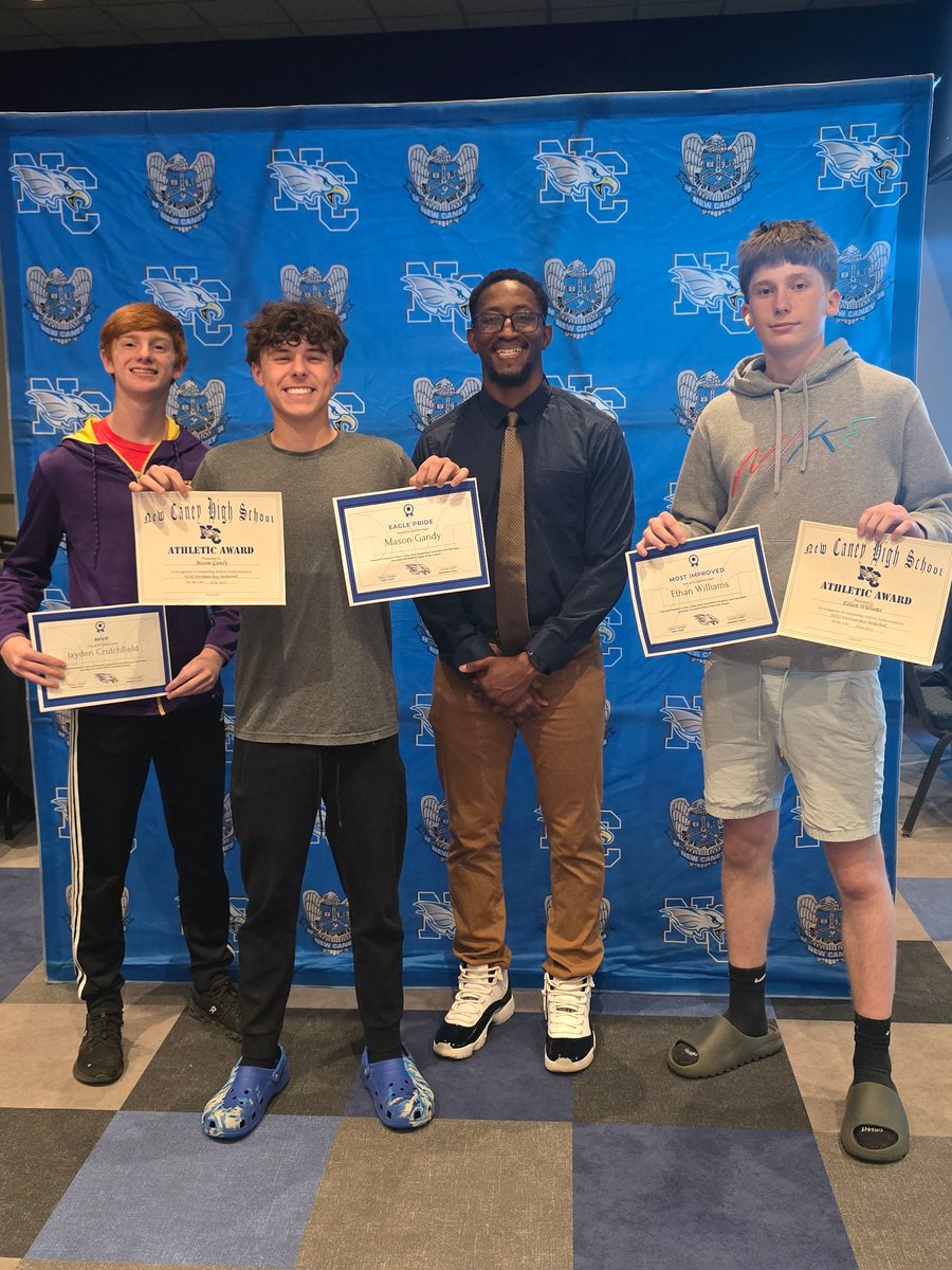 Had a great time celebrating the 2024-2025 New Caney Eagles Basketball season at Main Event! We are excited for the years ahead! One last time, THANK YOU Seniors!