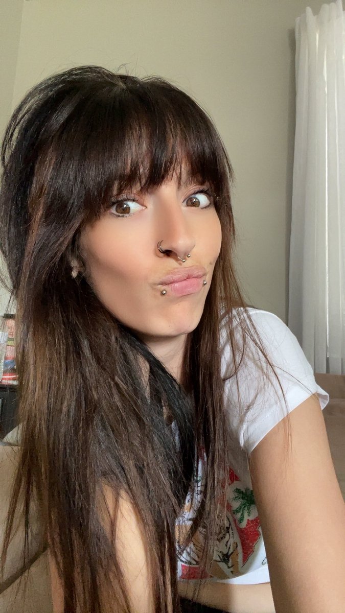 devina_lynn's tweet photo. Goddess_Jay always slays 🖤✨#paypigsfindom #paypigsfindme #paypigsfindom I’m on this side of the internet now. https://t.co/PqJwRE2XLb