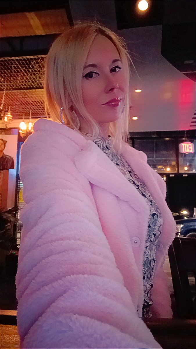 AtLastStardust's tweet photo. Who's my next victim? 😈 
#goddess #humanatm 
#walletdrain #findomqueen #findom https://t.co/fK19cX5Sxh